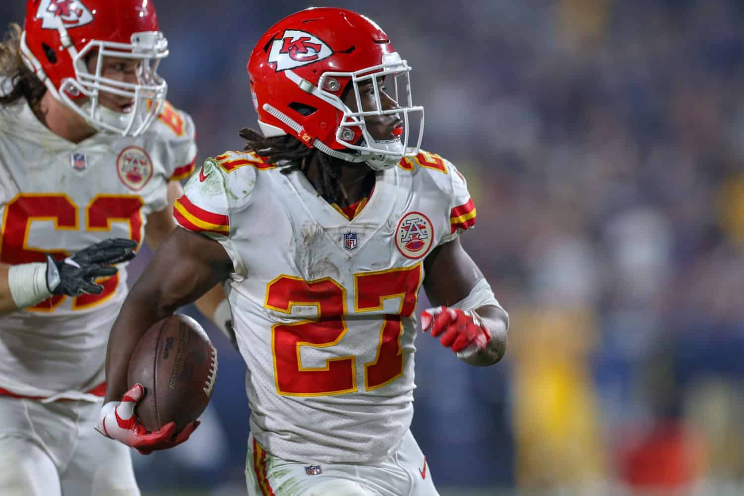 kareem-hunt-impact-pats-viks-steelers-chargers