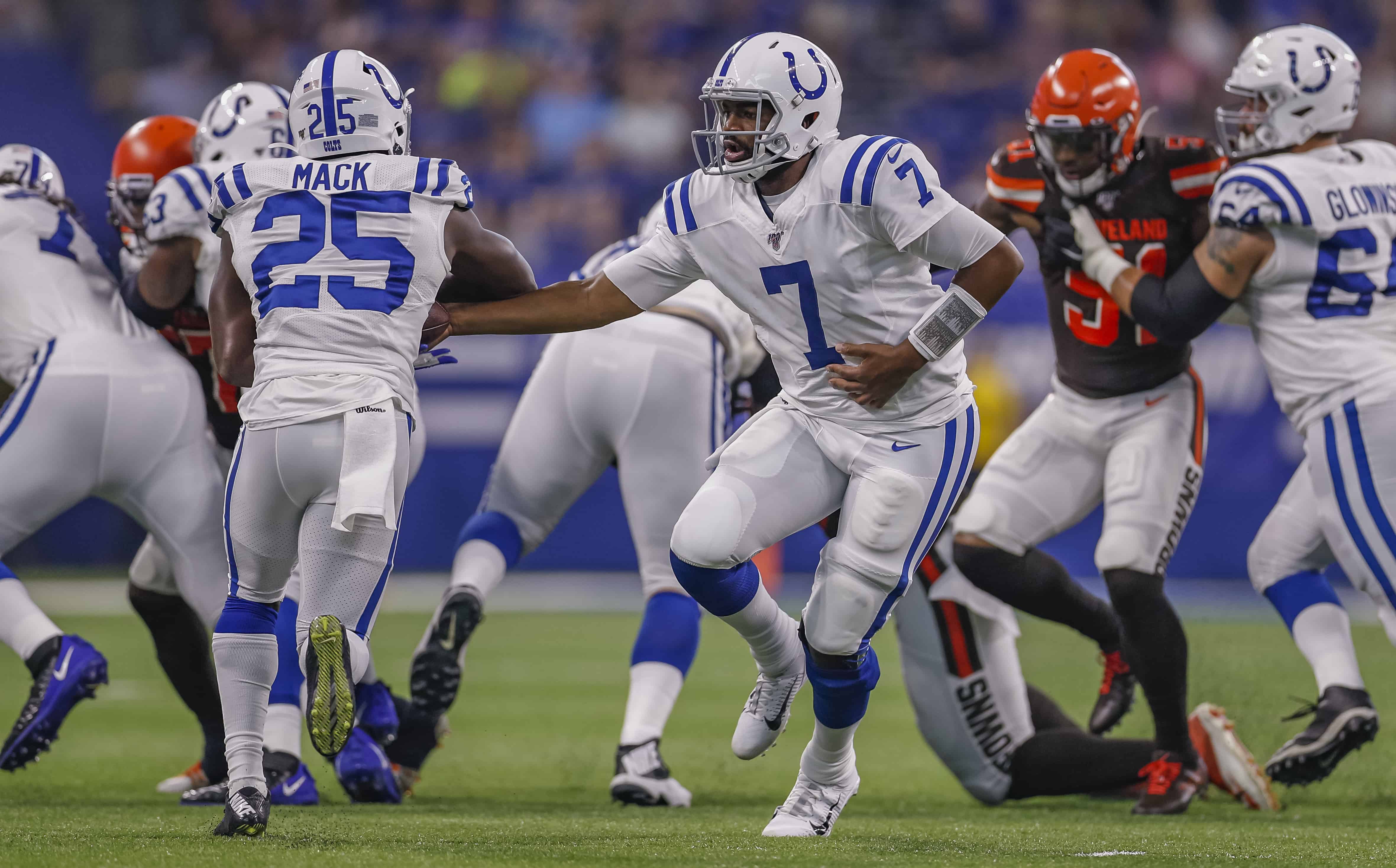 Jacoby Brissett hands of to Marlon Mack
