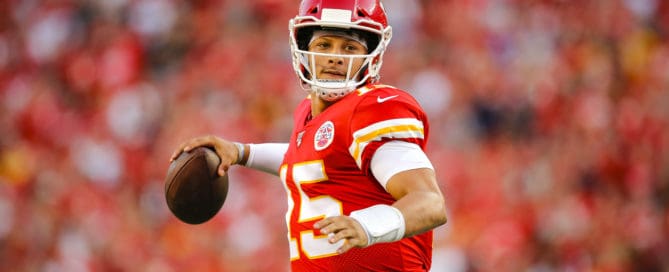 Patrick Mahomes prepares to throw pass