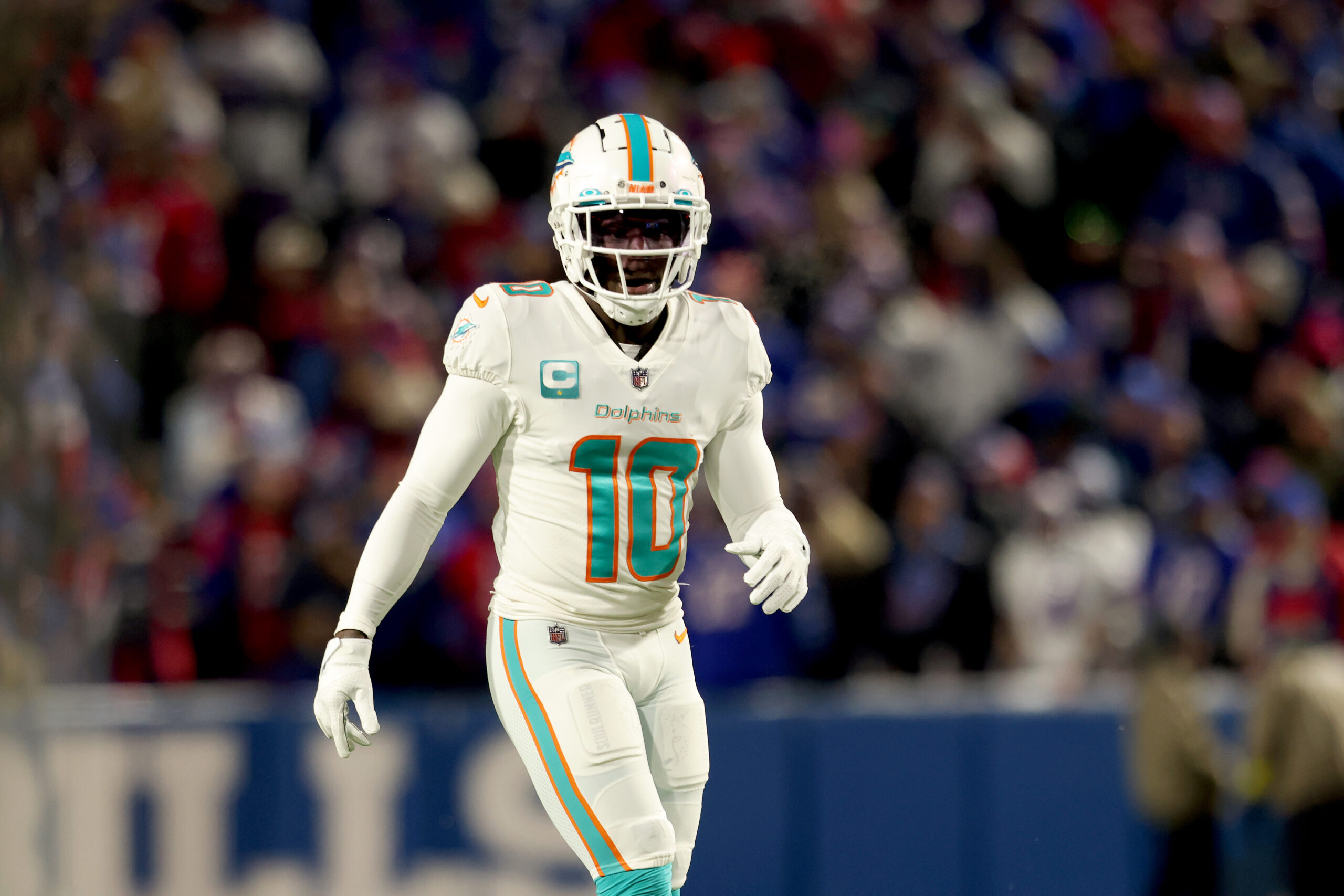 Dolphins-Bills Sunday showdown: Can Buffalo slow down Miami?