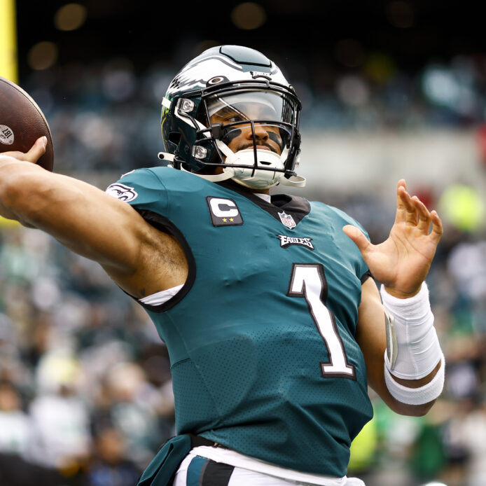 Jalen Hurts throws pass