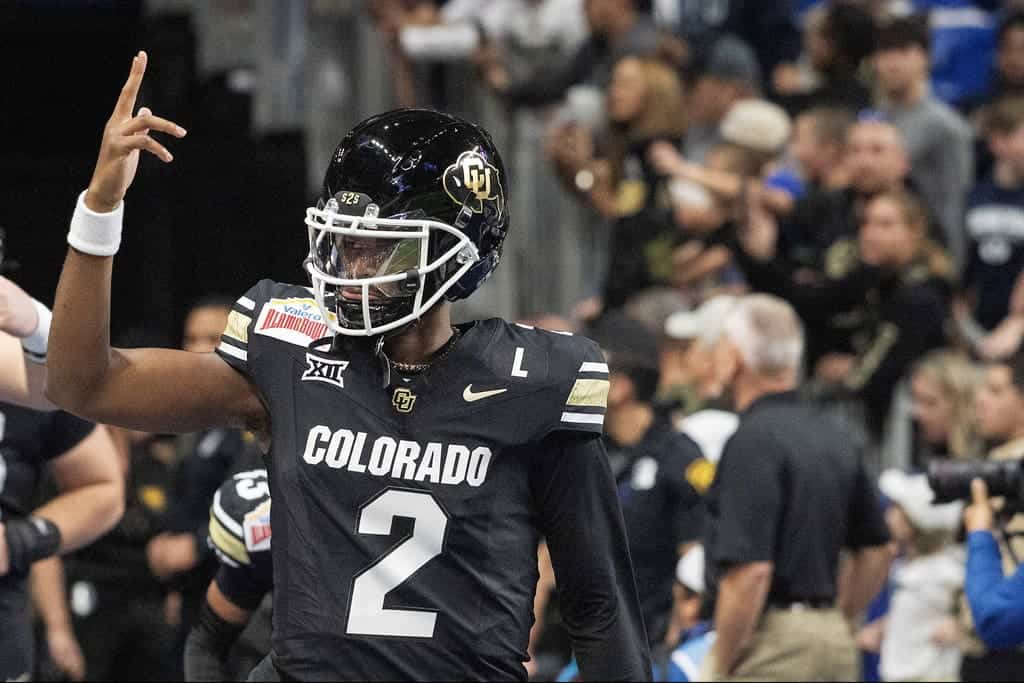 Shedeur Sanders celebrating for the Colorado Buffalos.