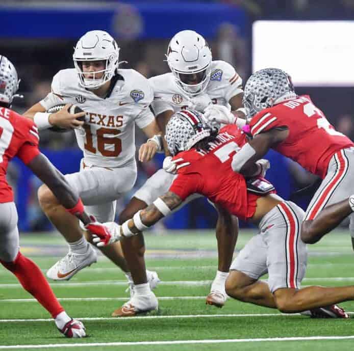 Arch Manning scrambling against Ohio State