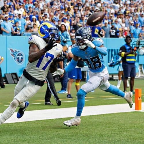 Davante Adams catches a touchdown.